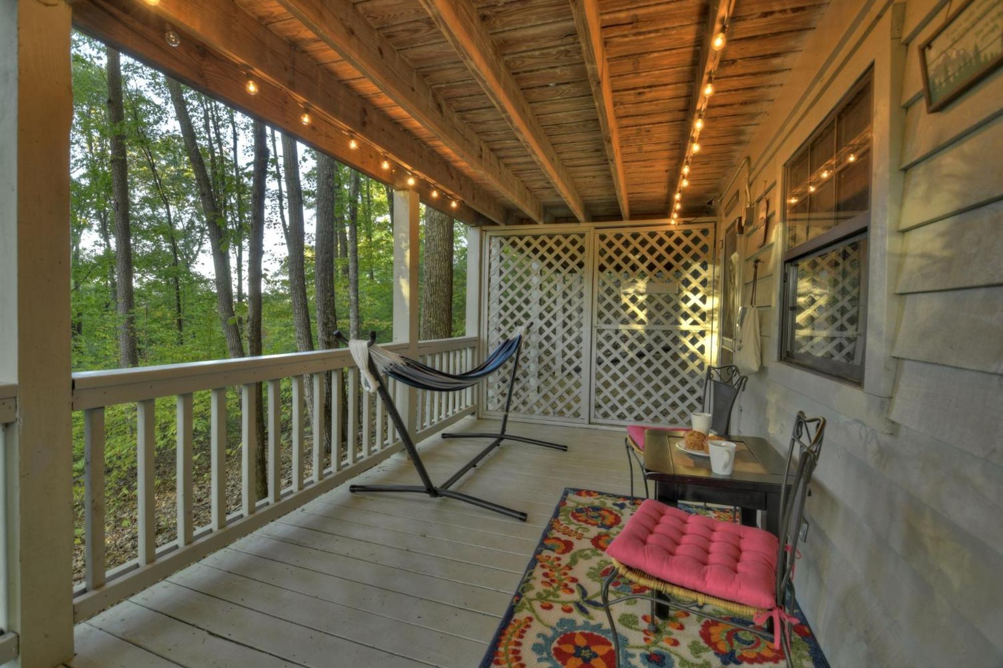 Hygge Haus Rustic Charm Cozy Beds And A Serene Location Ellijay Exterior photo