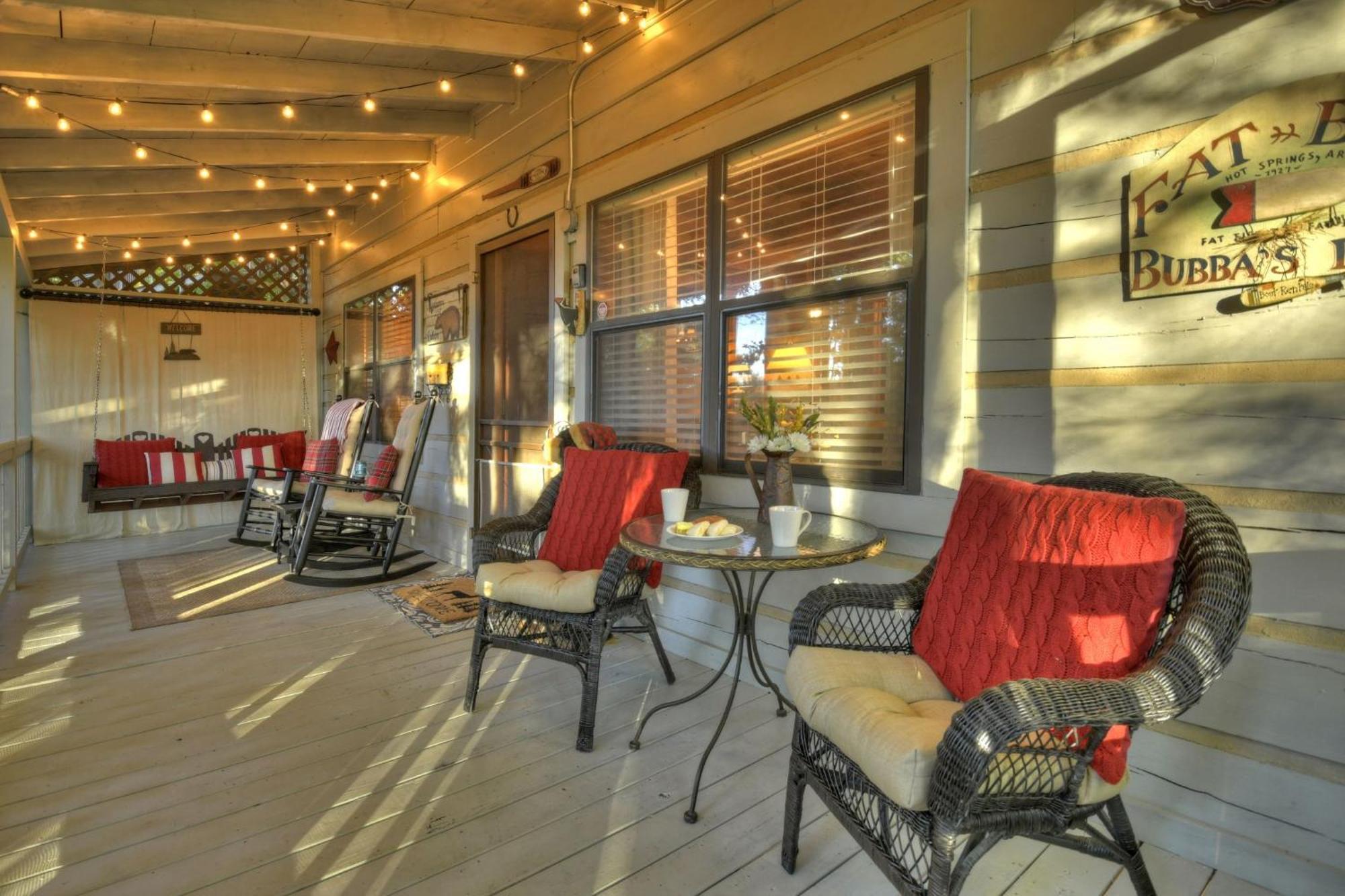 Hygge Haus Rustic Charm Cozy Beds And A Serene Location Ellijay Exterior photo