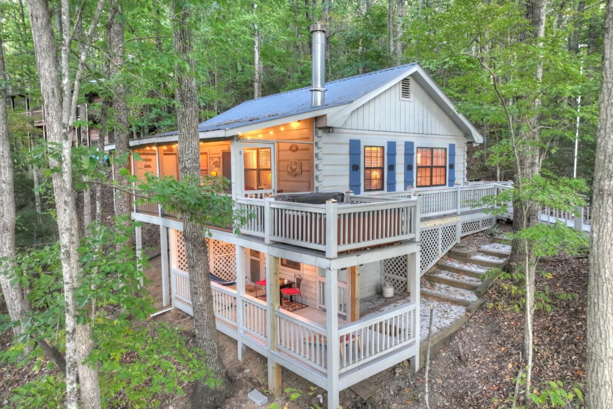 Hygge Haus Rustic Charm Cozy Beds And A Serene Location Ellijay Exterior photo
